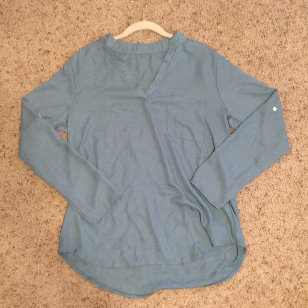 Never worn women's blouse